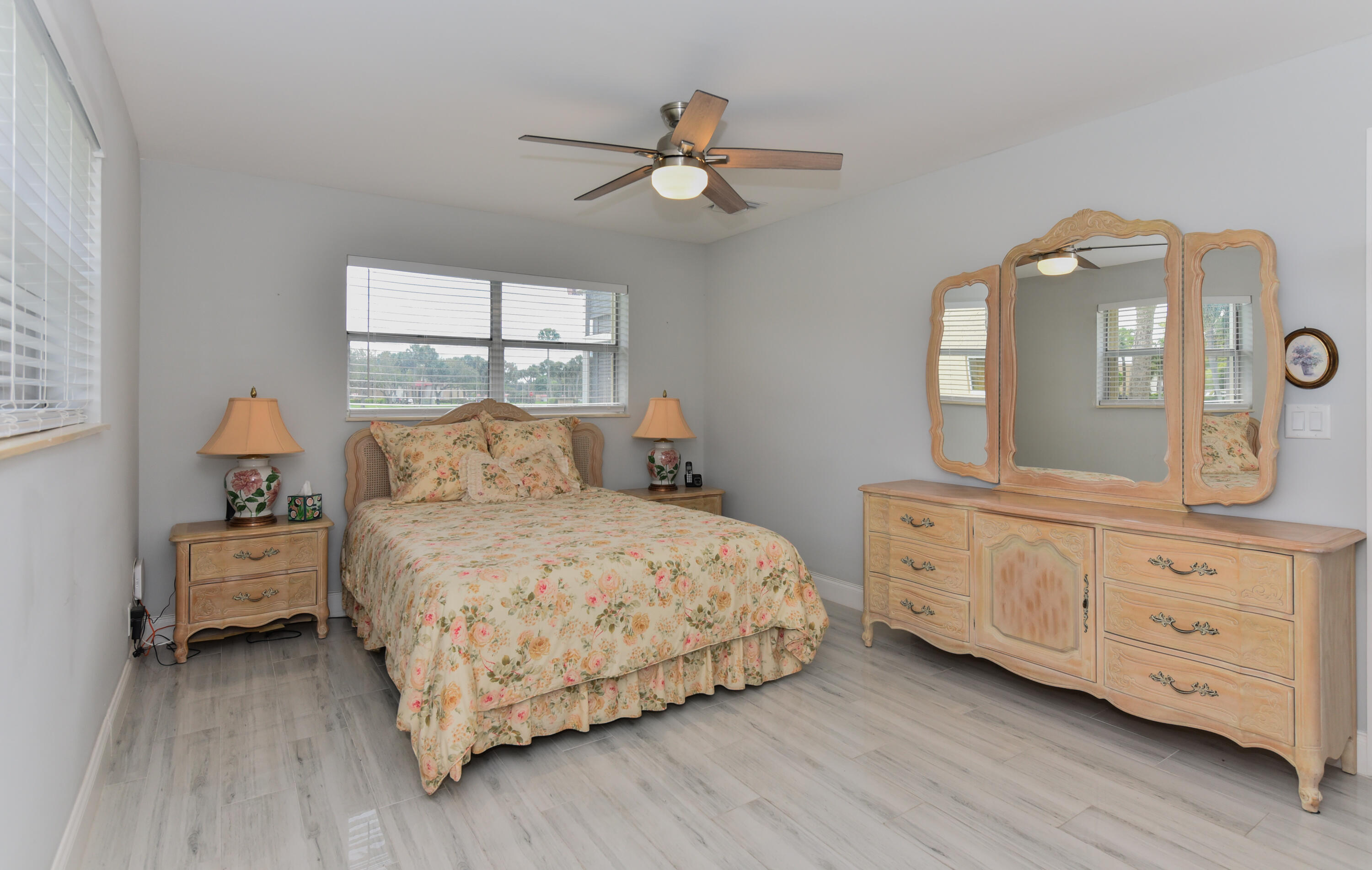 GOLDEN LAKES VILLAGE CONDO 1 THRU 13-A - Residential