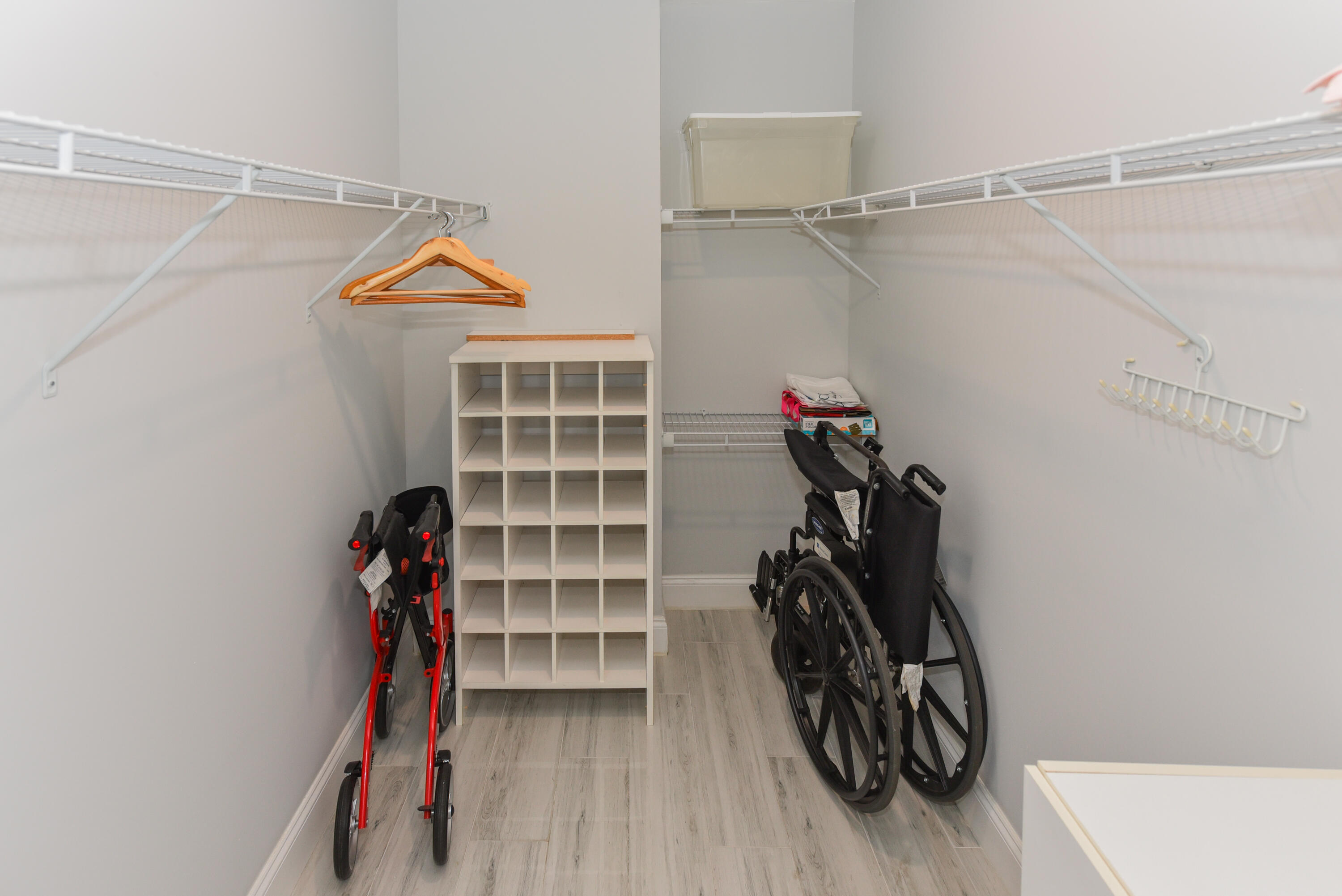 GOLDEN LAKES VILLAGE CONDO 1 THRU 13-A - Residential