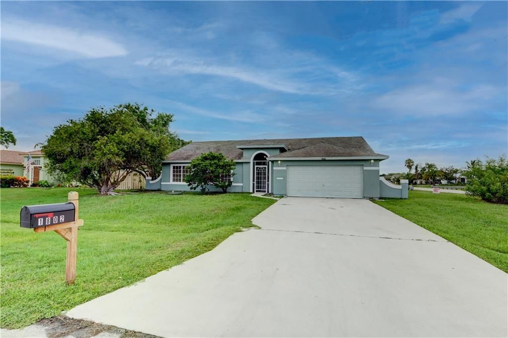 Photo of 1802 SE North Blackwell Drive, Port Saint Lucie, FL 34952 (MLS # F10295955)