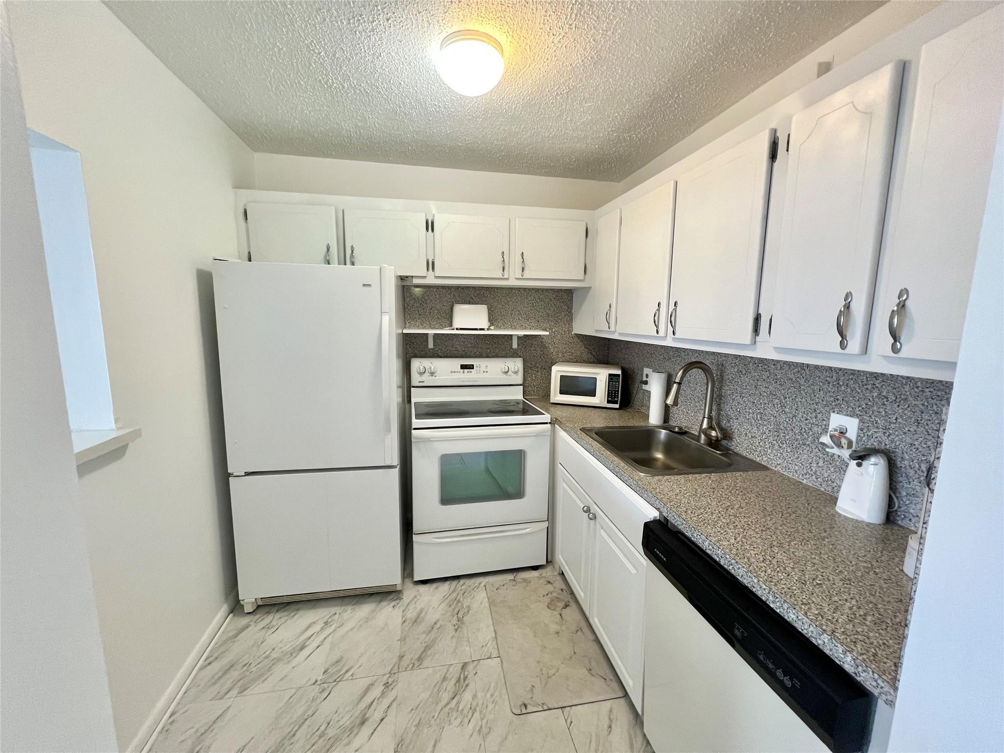 OAKRIDGE P CONDO - Residential