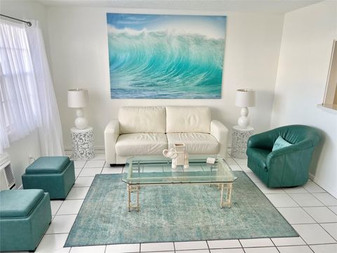 Photo of 266 Oakridge P #266, Deerfield Beach, FL 33442 (MLS # B26017398)