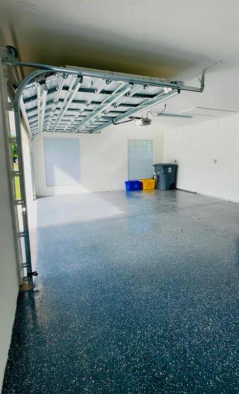 00-41-43-10-00-000-7790 - Residential Lease