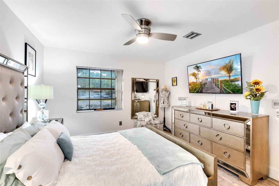 GRENADIER LAKES - Residential