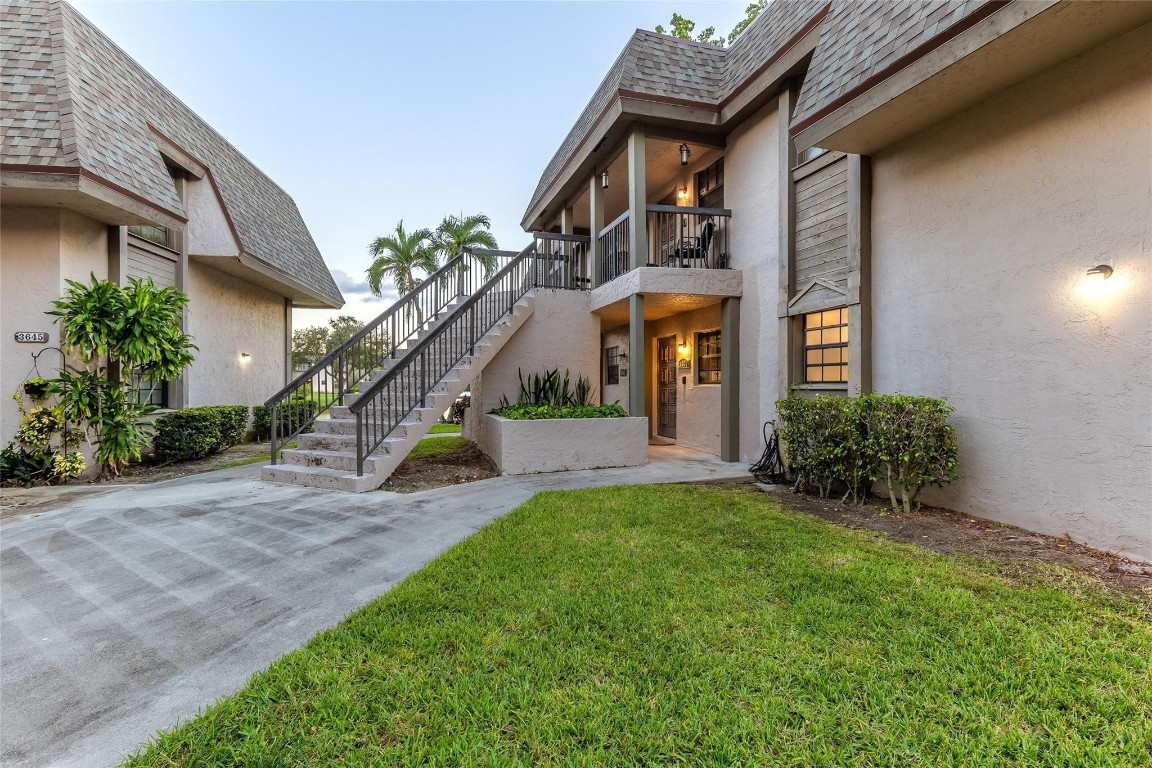 GRENADIER LAKES - Residential