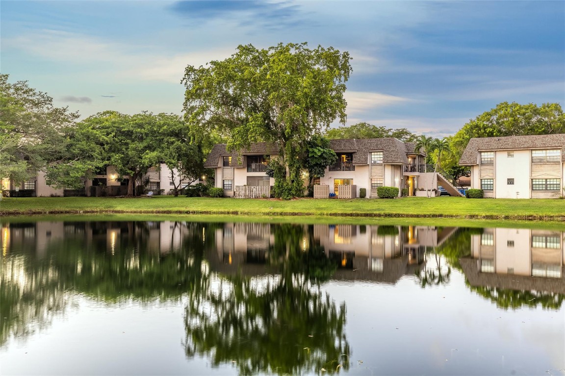 GRENADIER LAKES - Residential