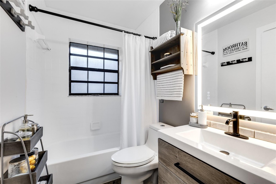 GRENADIER LAKES - Residential