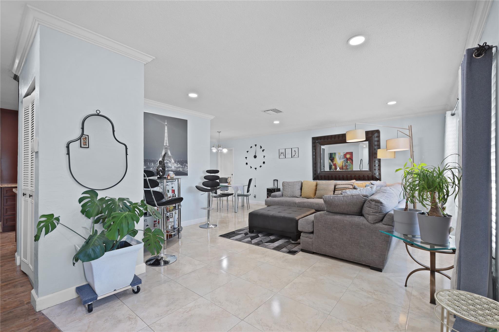 Westwood Commy 4 77-45 B - Residential
