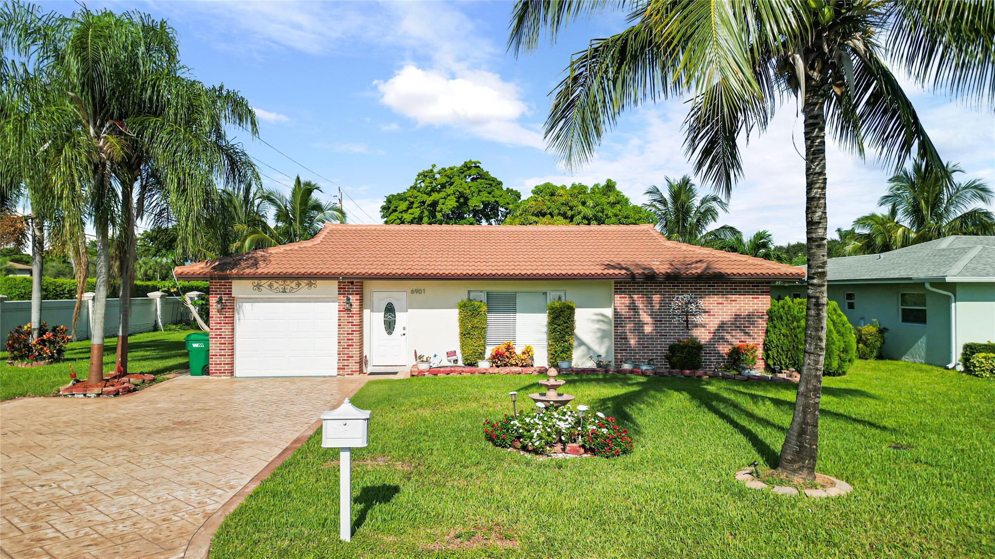 Step into this stunningly updated 2-bedroom, 2-bathroom property. Features a BONUS room that can serve as a den or a guest bedroom. Situated on a desirable corner lot with serene canal views, this property offers the perfect blend of comfort, style, and peace of mind. Recent upgrades include: Newer 2020 roof and impact windows for durability and security. Renovated flooring, kitchen, and bathrooms with modern finishes. Updated electrical panel and newer tankless water heater for efficiency. The 1-car garage is complemented by a spacious and newer driveway with parking for up to 5 vehicles.
Located in a welcoming 55+ community, this home combines low-maintenance living with beautiful surroundings.
Don’t miss the chance to own this move-in ready waterfront gem!