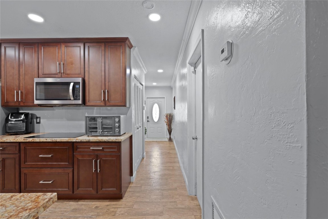 Westwood Commy 4 77-45 B - Residential