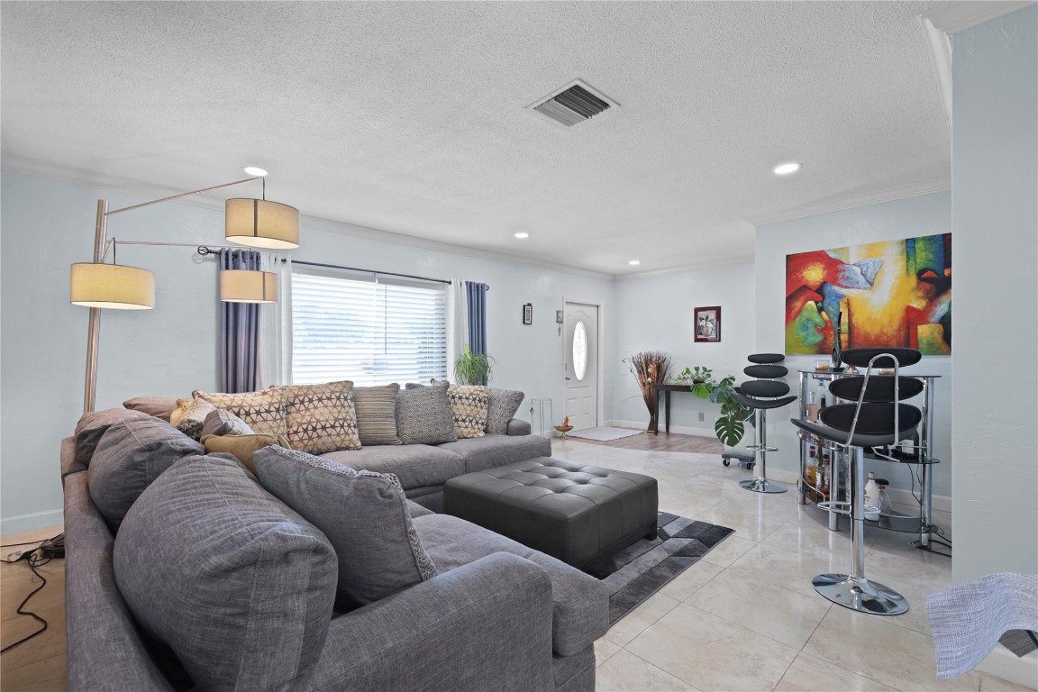 Westwood Commy 4 77-45 B - Residential