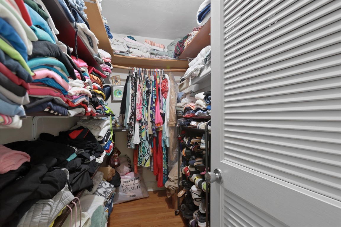 Westwood Commy 4 77-45 B - Residential