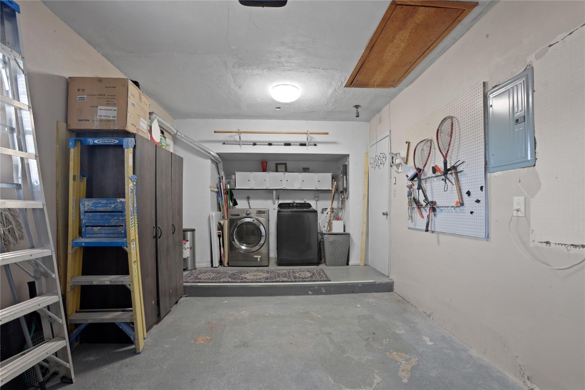 Westwood Commy 4 77-45 B - Residential