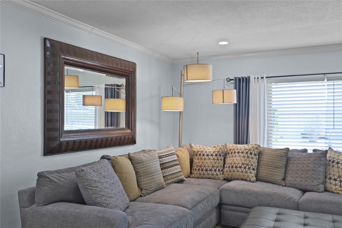 Westwood Commy 4 77-45 B - Residential