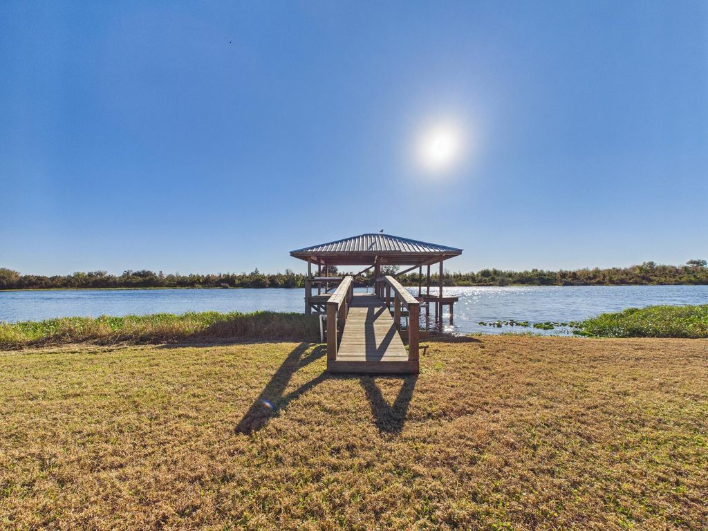 Photo of 14216 SW 144th Parkway, Okeechobee, FL 34974 (MLS # R11162084)