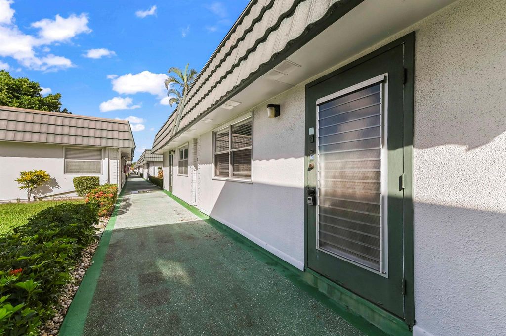 Photo of 51 Waterford C, Delray Beach, FL 33446 (MLS # R11130584)