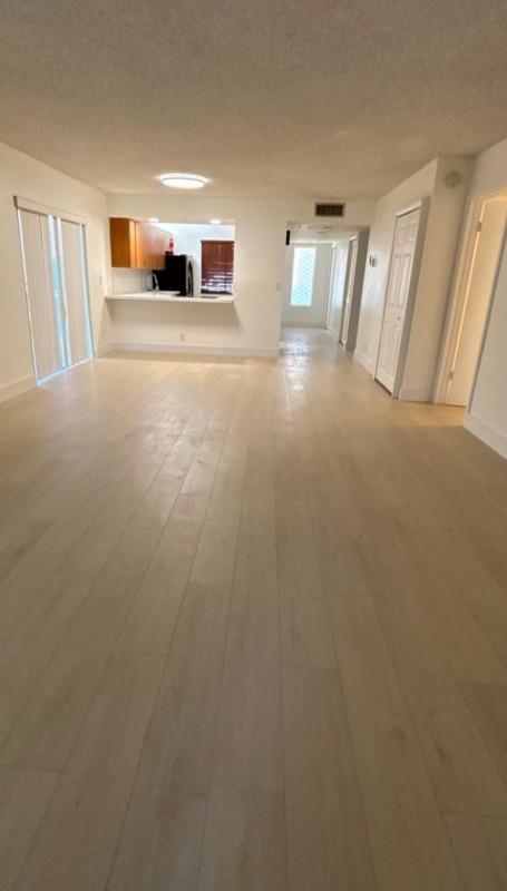 235 Lakeview Dr 104