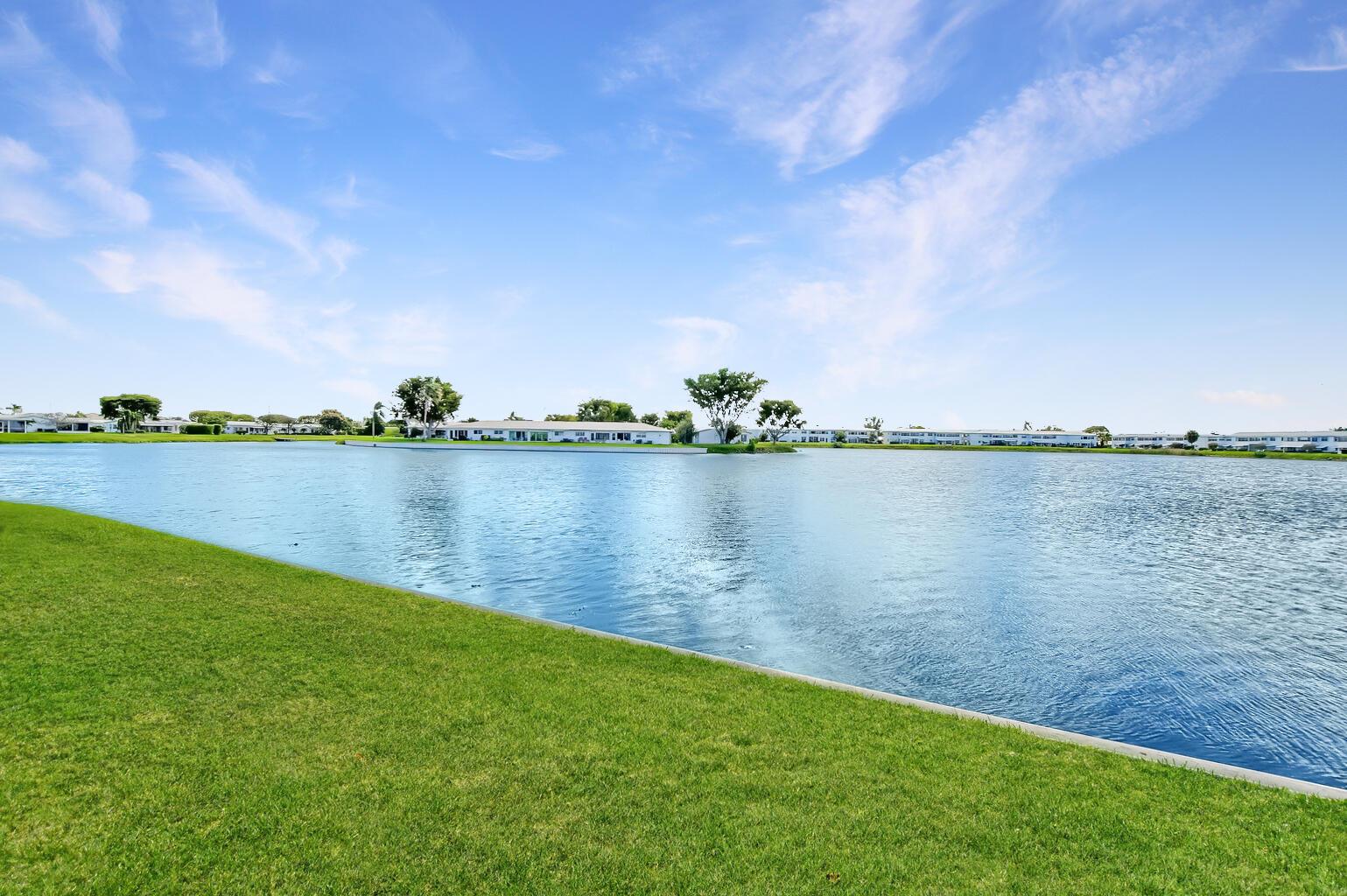 View photos, virtual tours, details... 1112 Lake Terrace 202