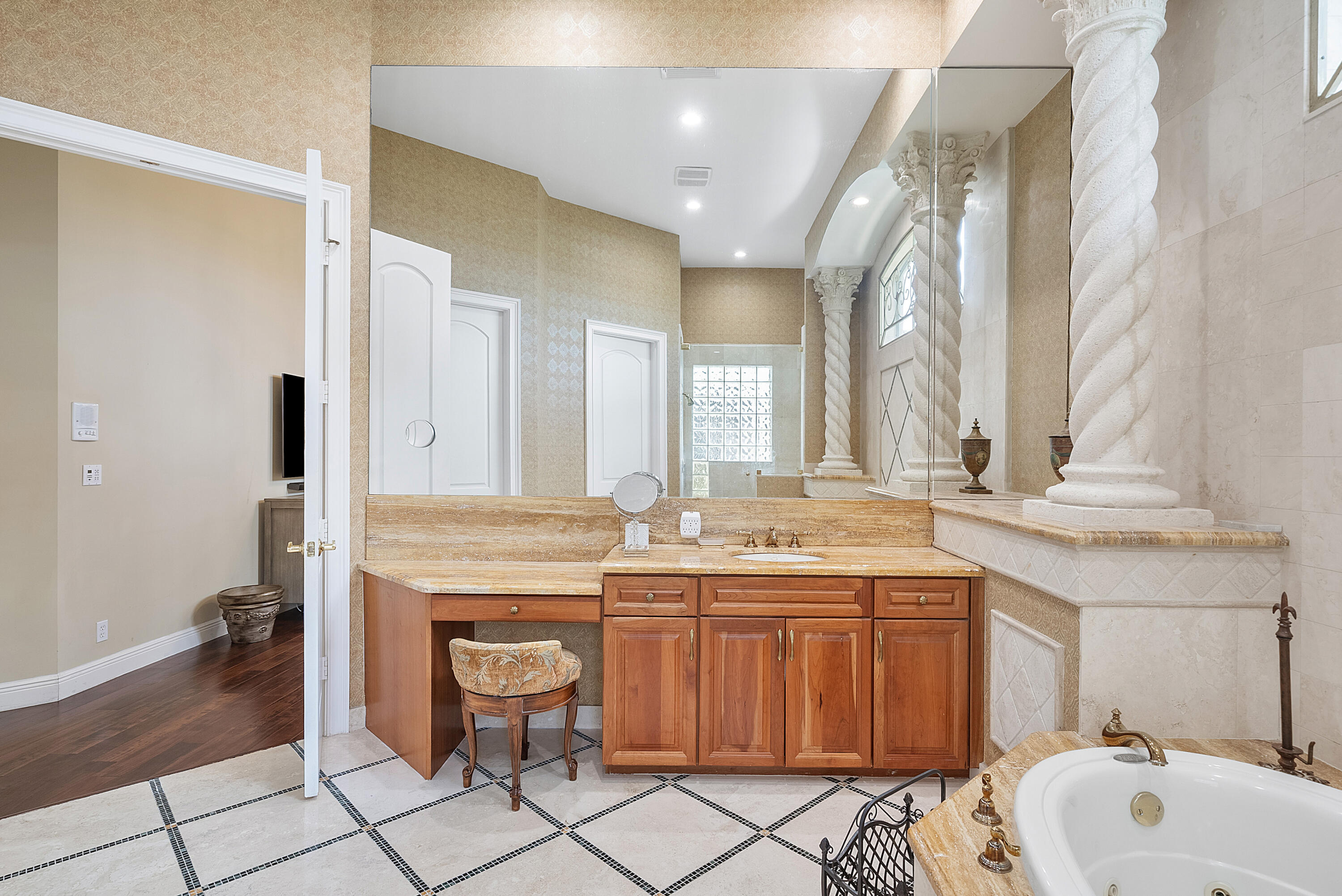 Mizner Country Club - Residential