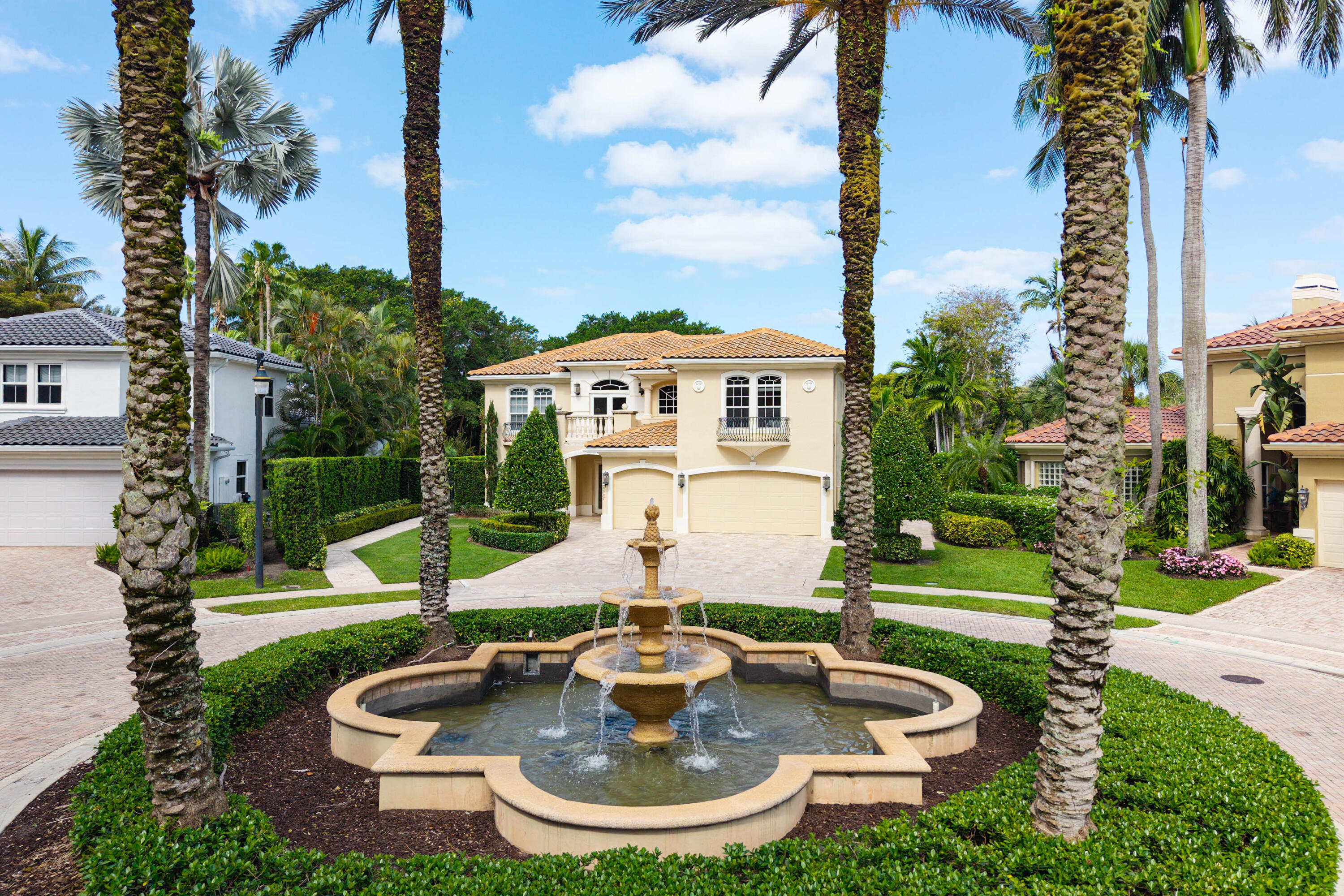 Mizner Country Club - Residential