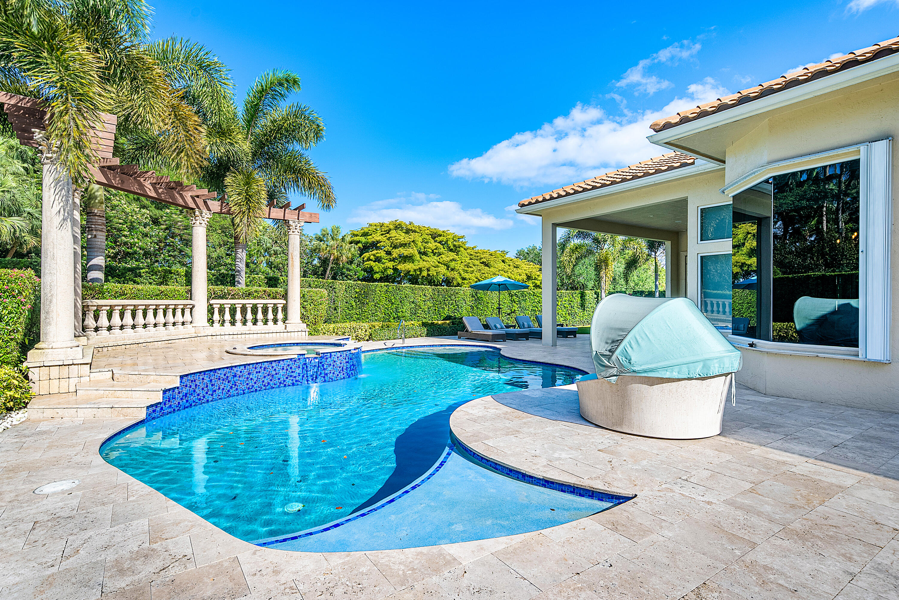 8927 Oakland Hills Drive