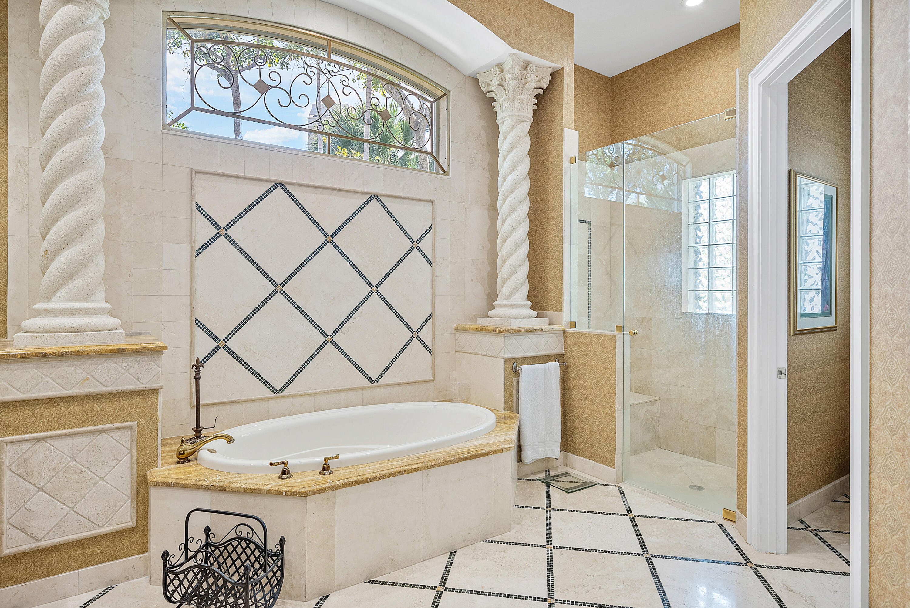 Mizner Country Club - Residential