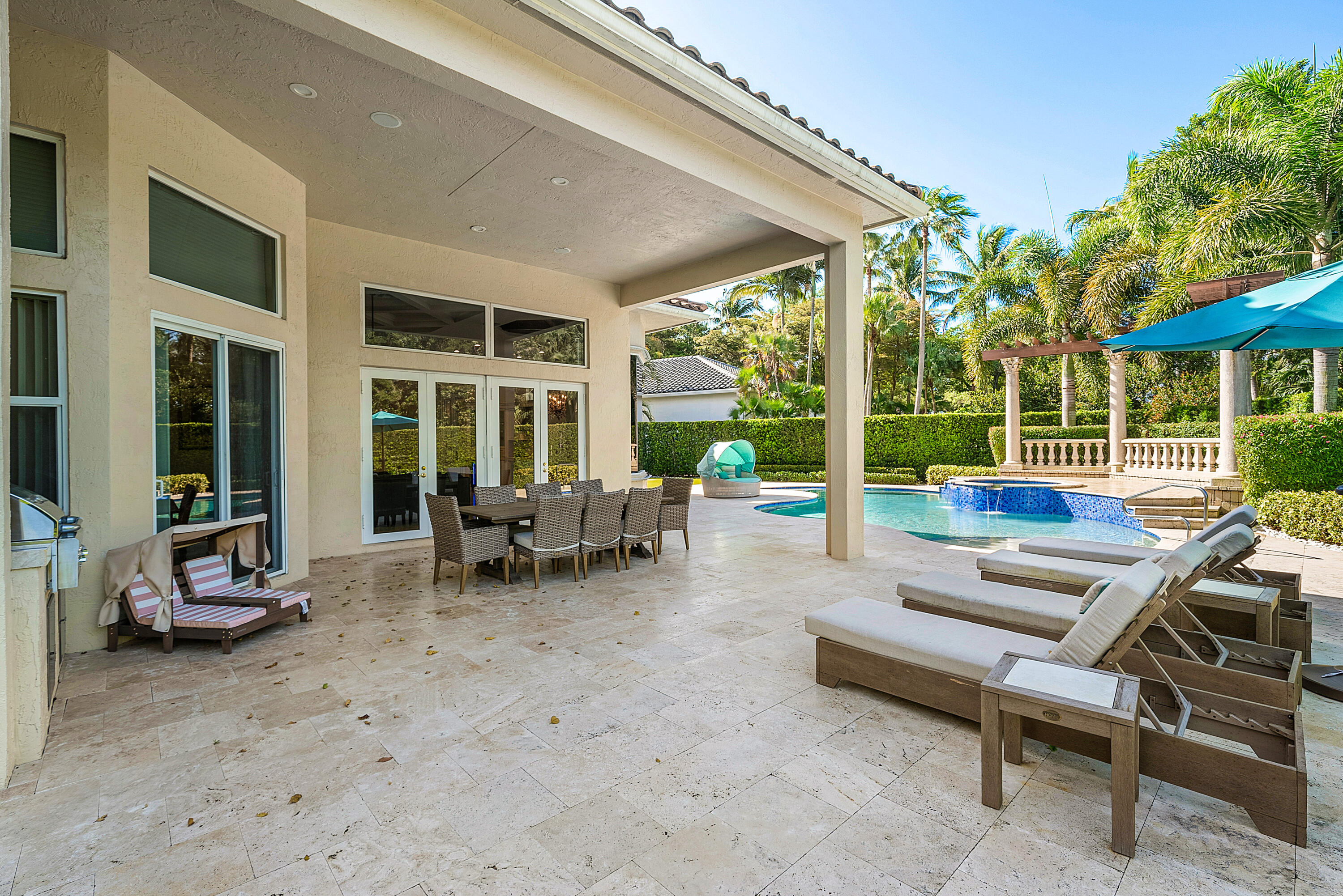 Mizner Country Club - Residential