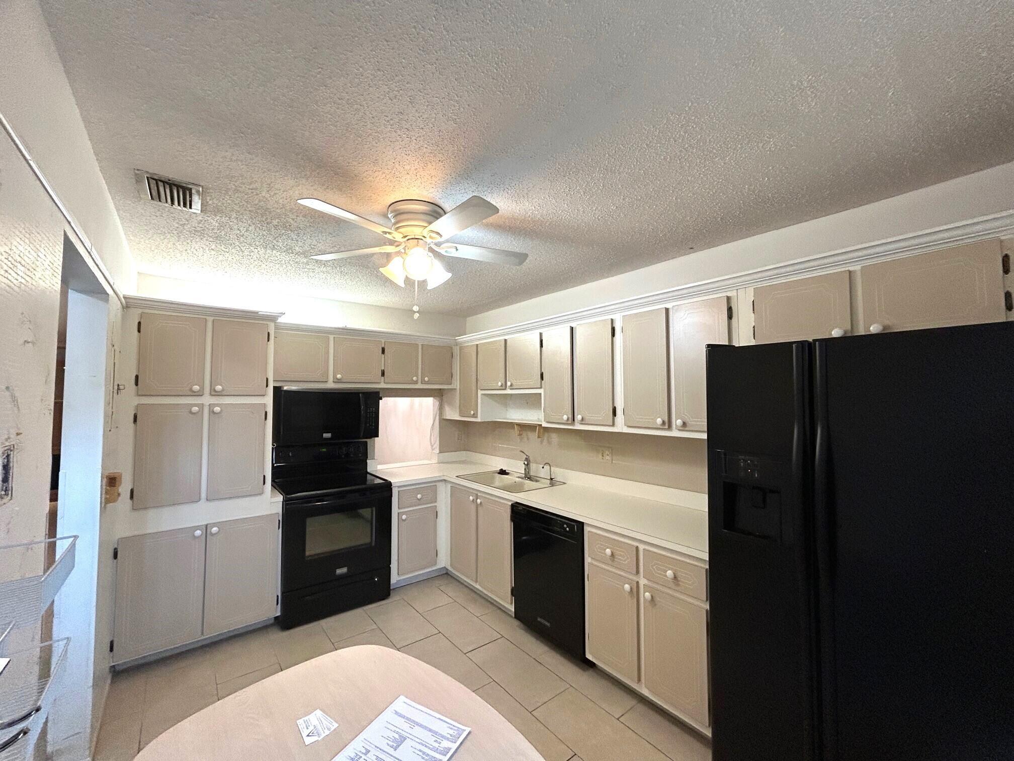 5775 Fernley Drive W 118