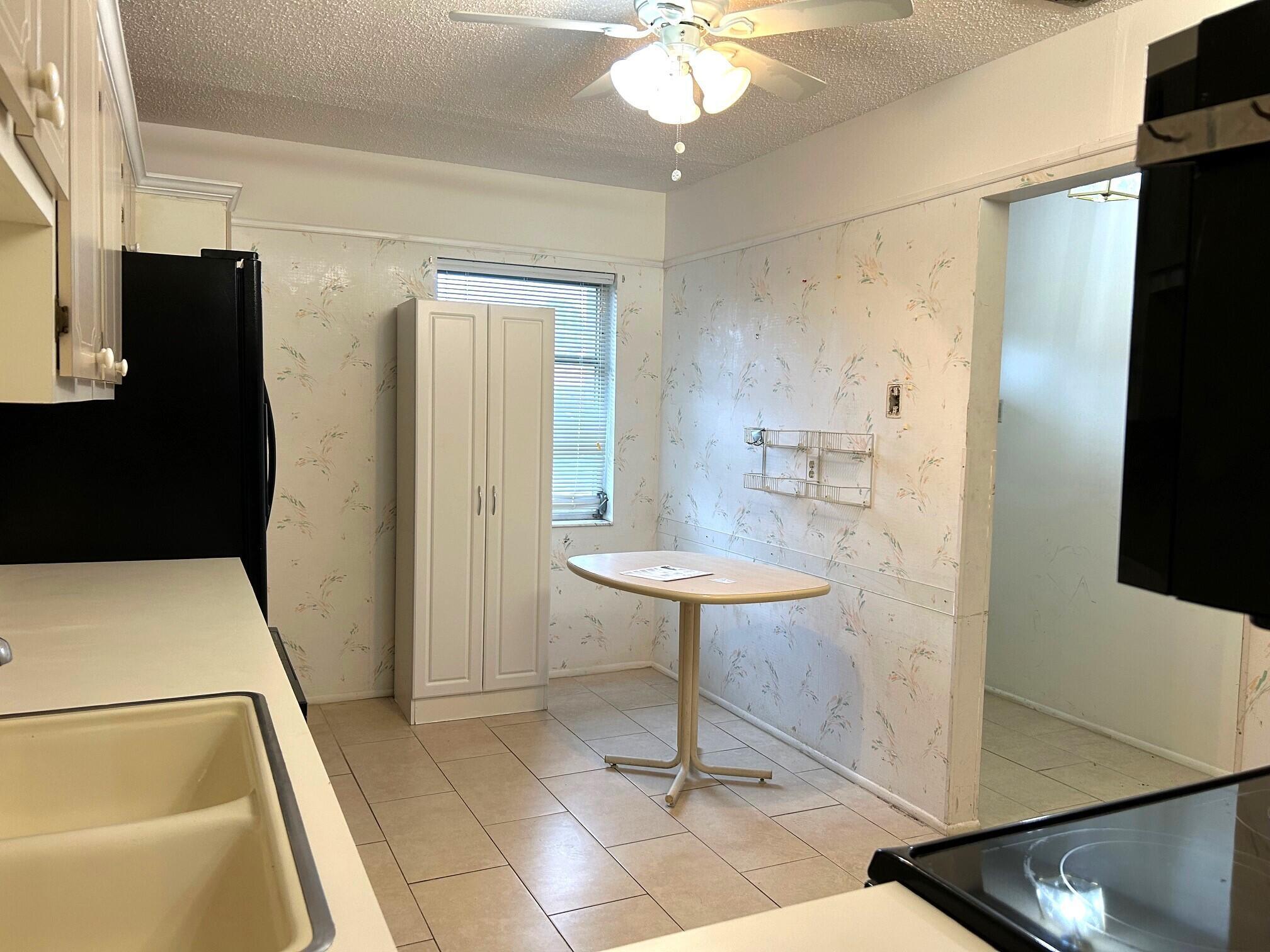 5775 Fernley Drive W 118