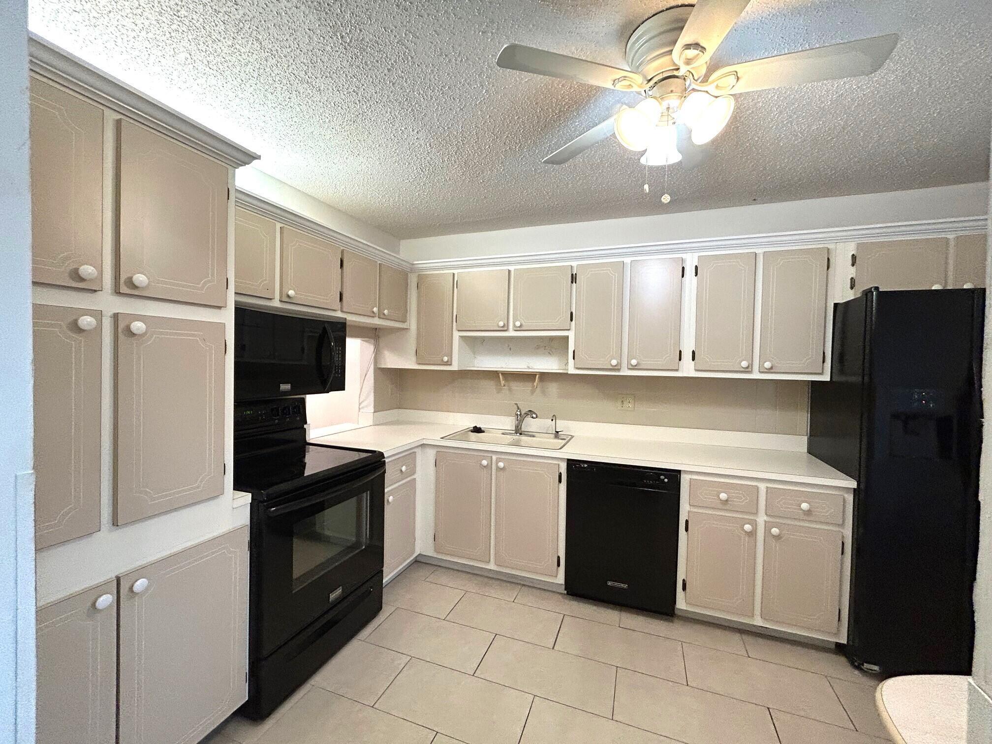 5775 Fernley Drive W 118