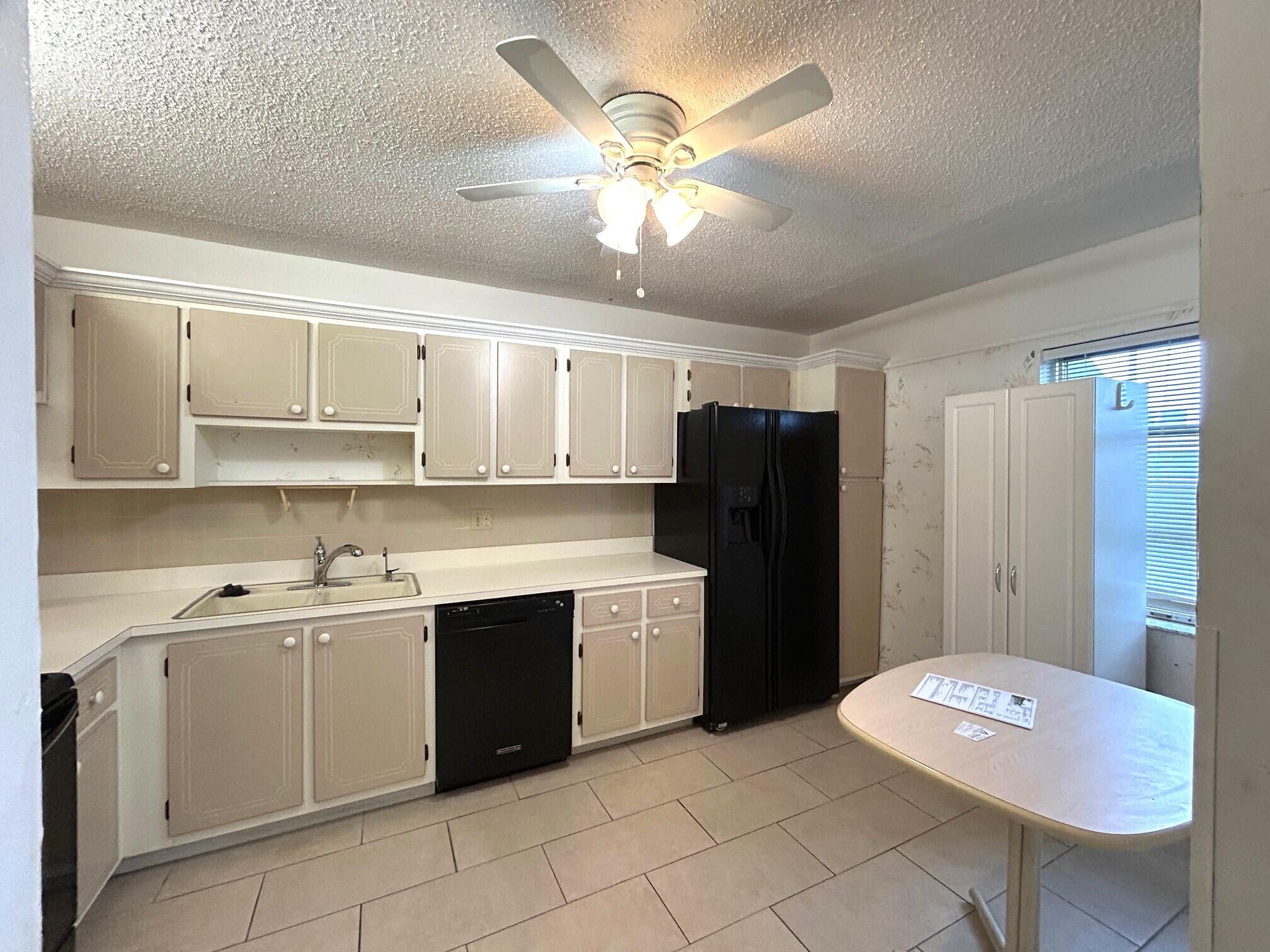 5775 Fernley Drive W 118
