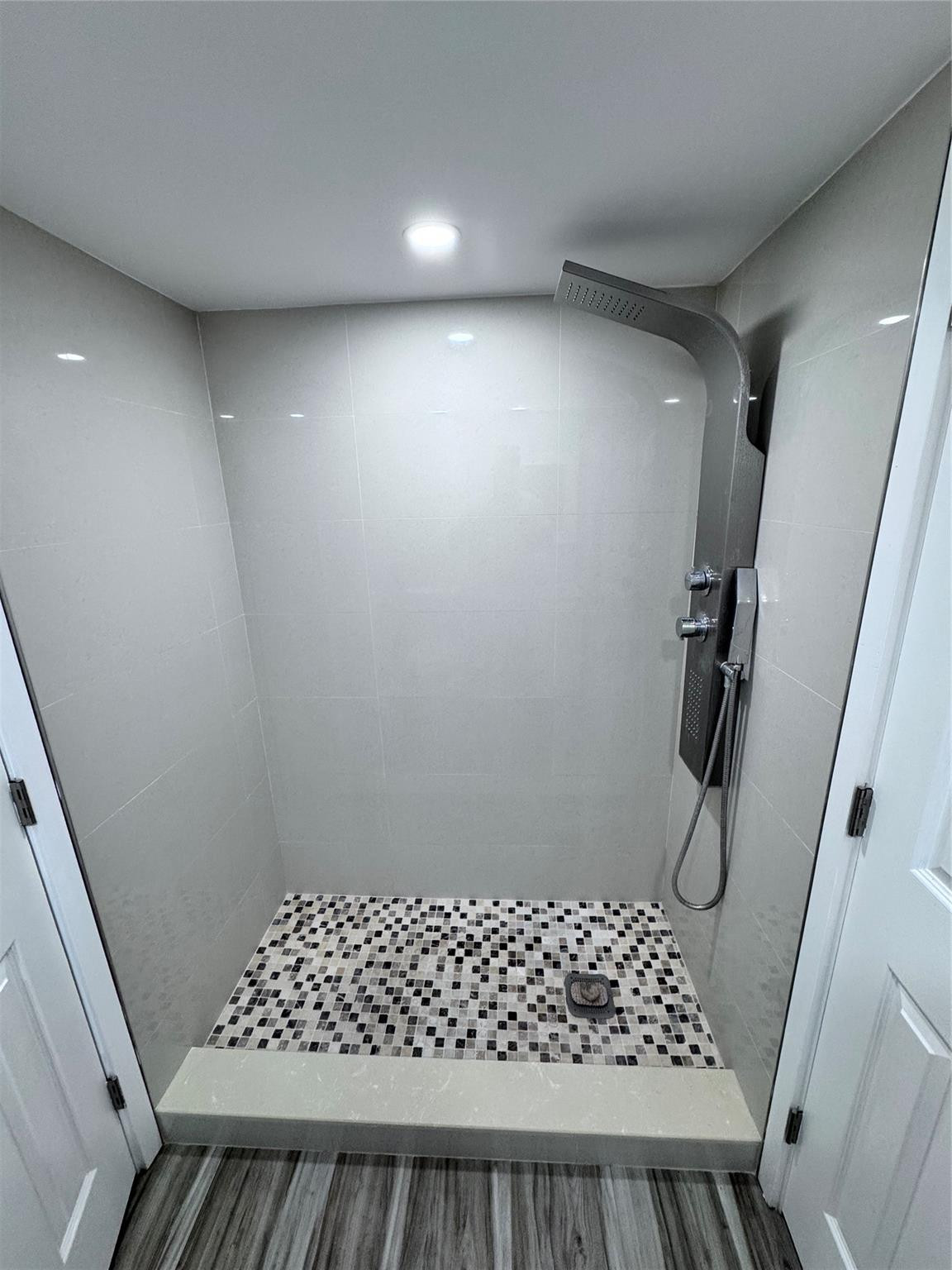 Lakeshore Condo - Residential