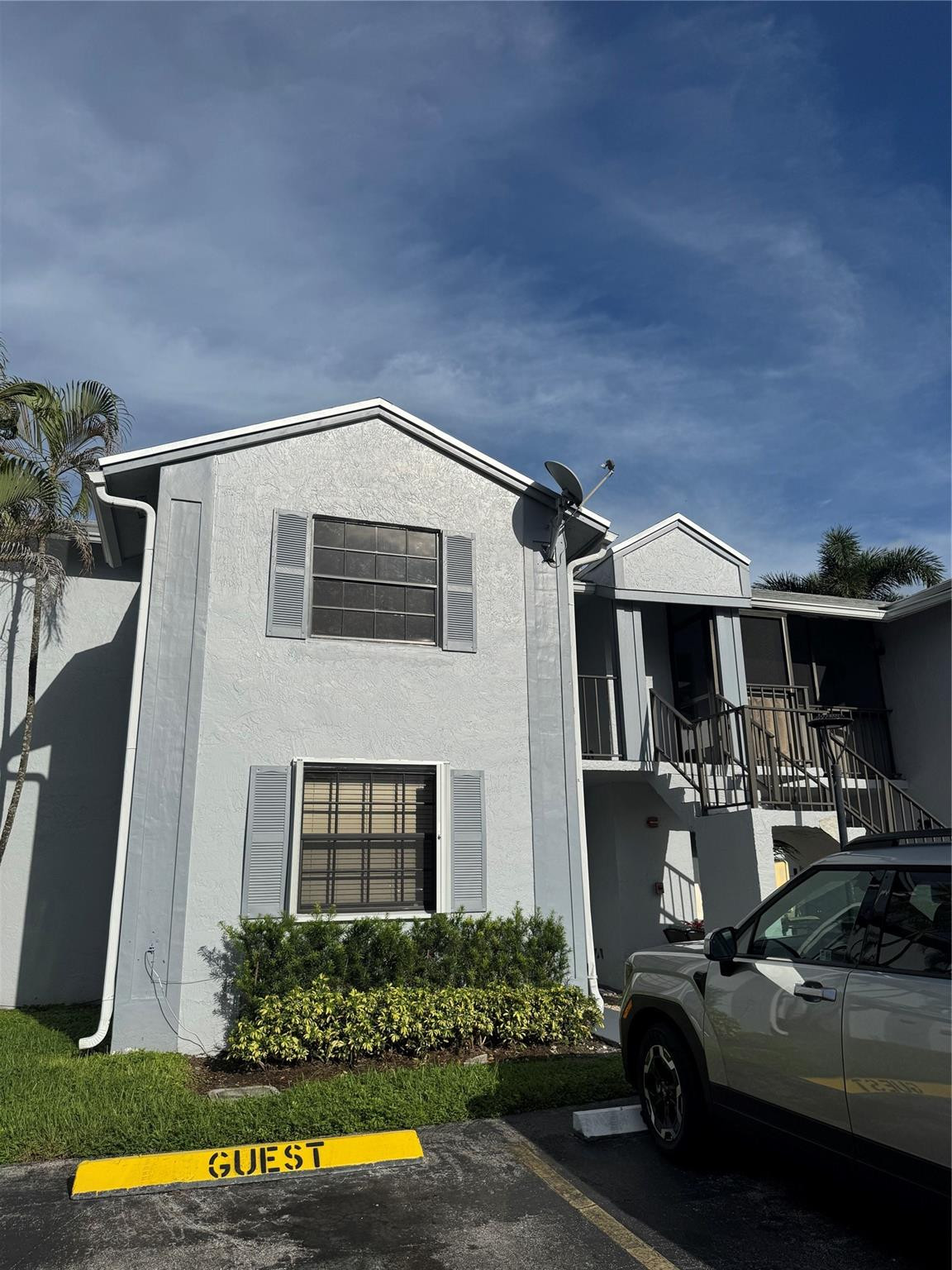 805 N Franklin Avenue 805C