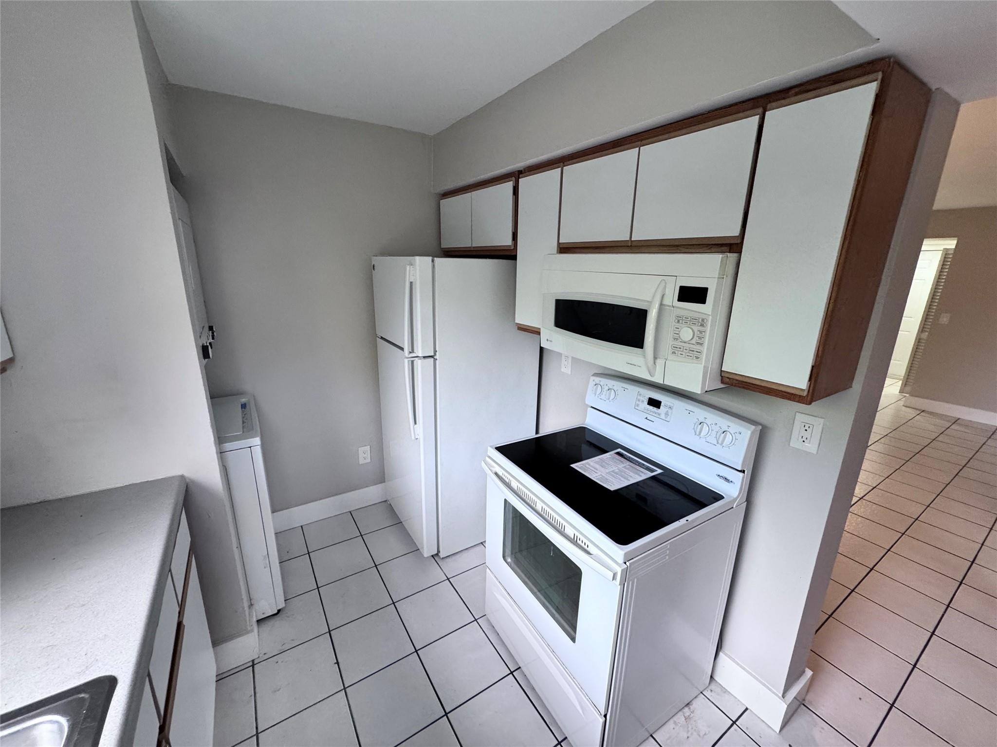 Lakeshore Condo - Residential