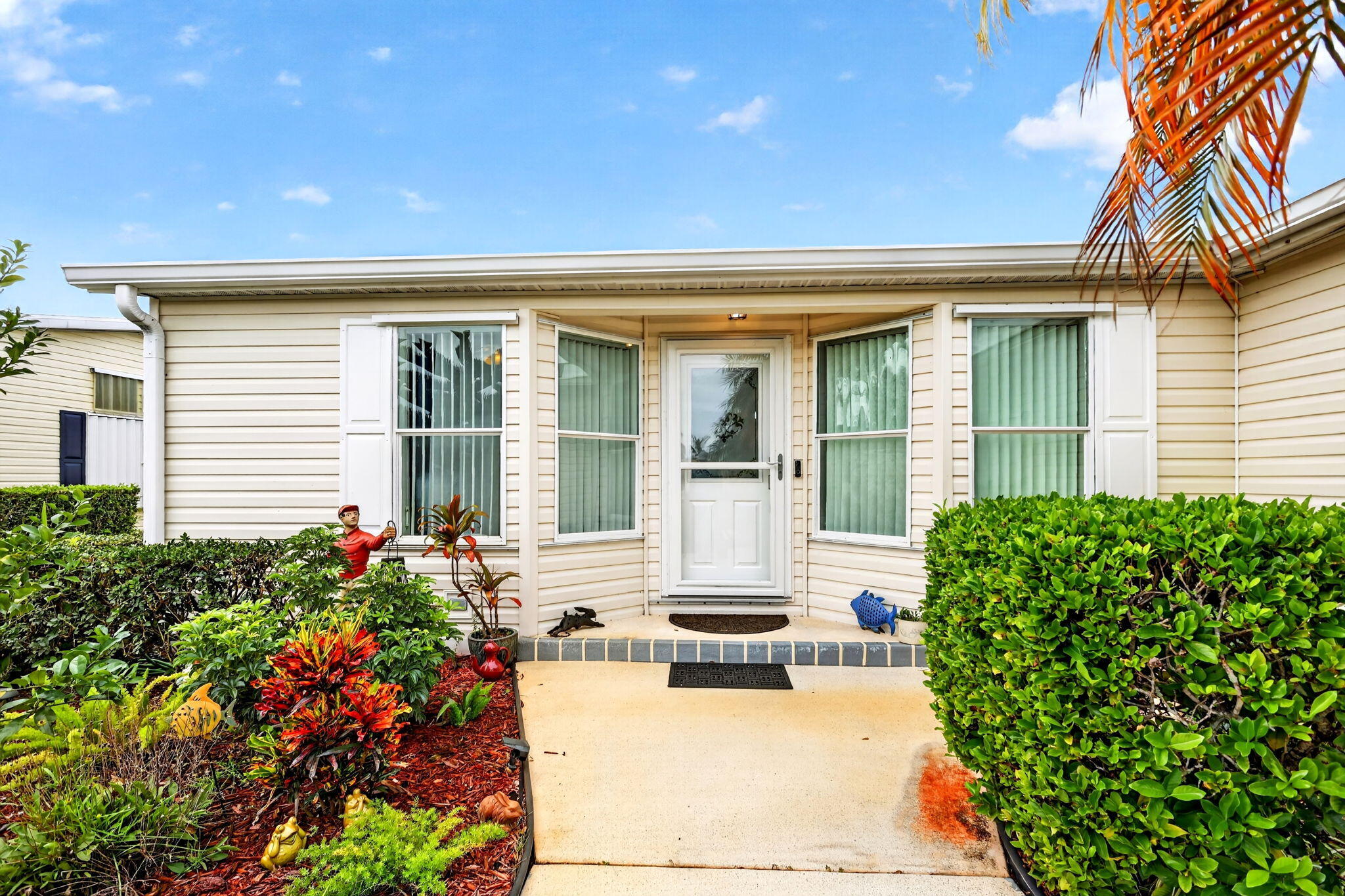 3123 SCARLET TANGER Court