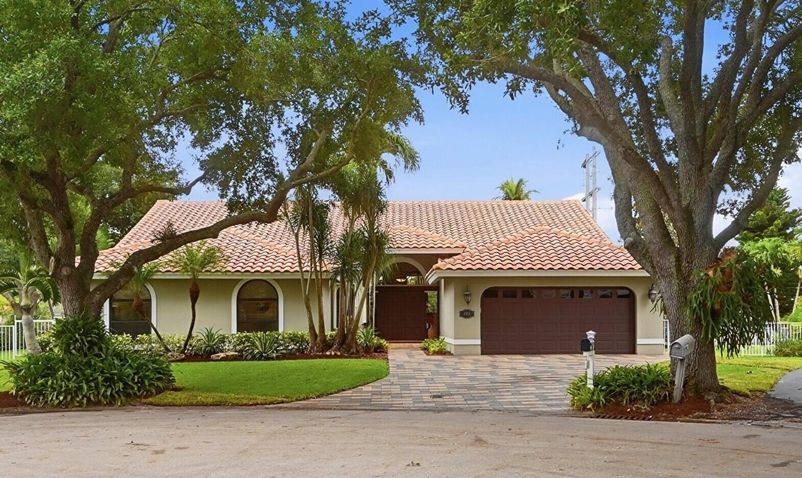 4704 NW 99th Lane