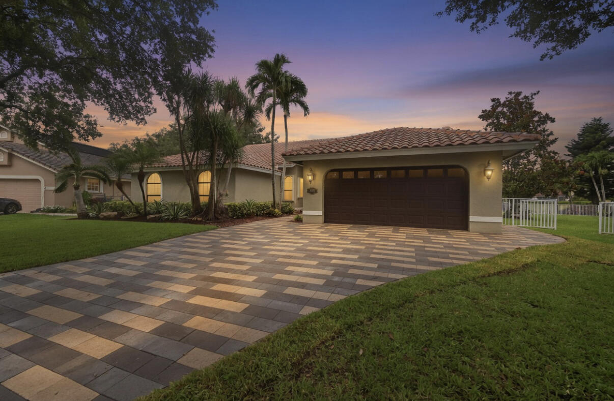 4704 NW 99th Lane