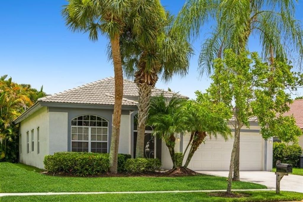 Photo of 4914 SE Devenwood Way, Stuart, FL 34997 (MLS # F10288853)