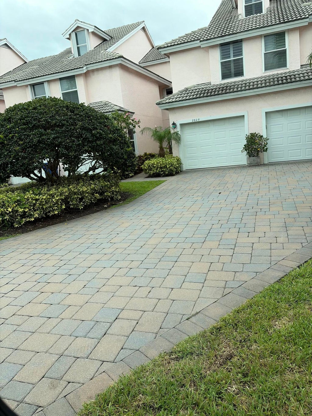 Photo of 2605 N Fairway Dr Drive N, Jupiter, FL 33477 (MLS # B26036782)