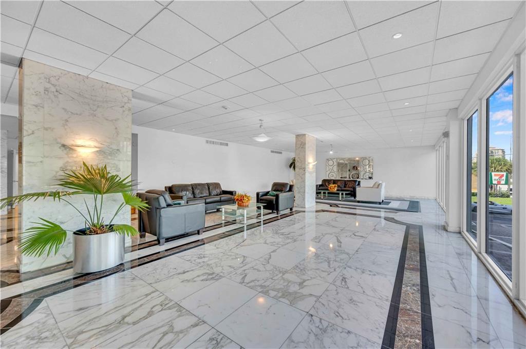 Carlton Tower - Residential