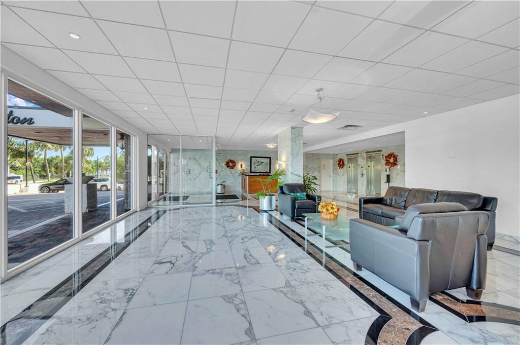Carlton Tower - Residential