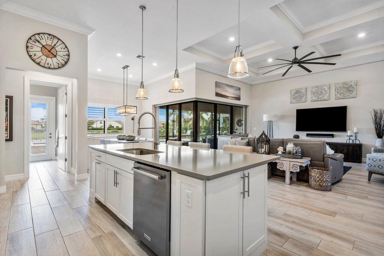 SONOMA ISLES - Residential