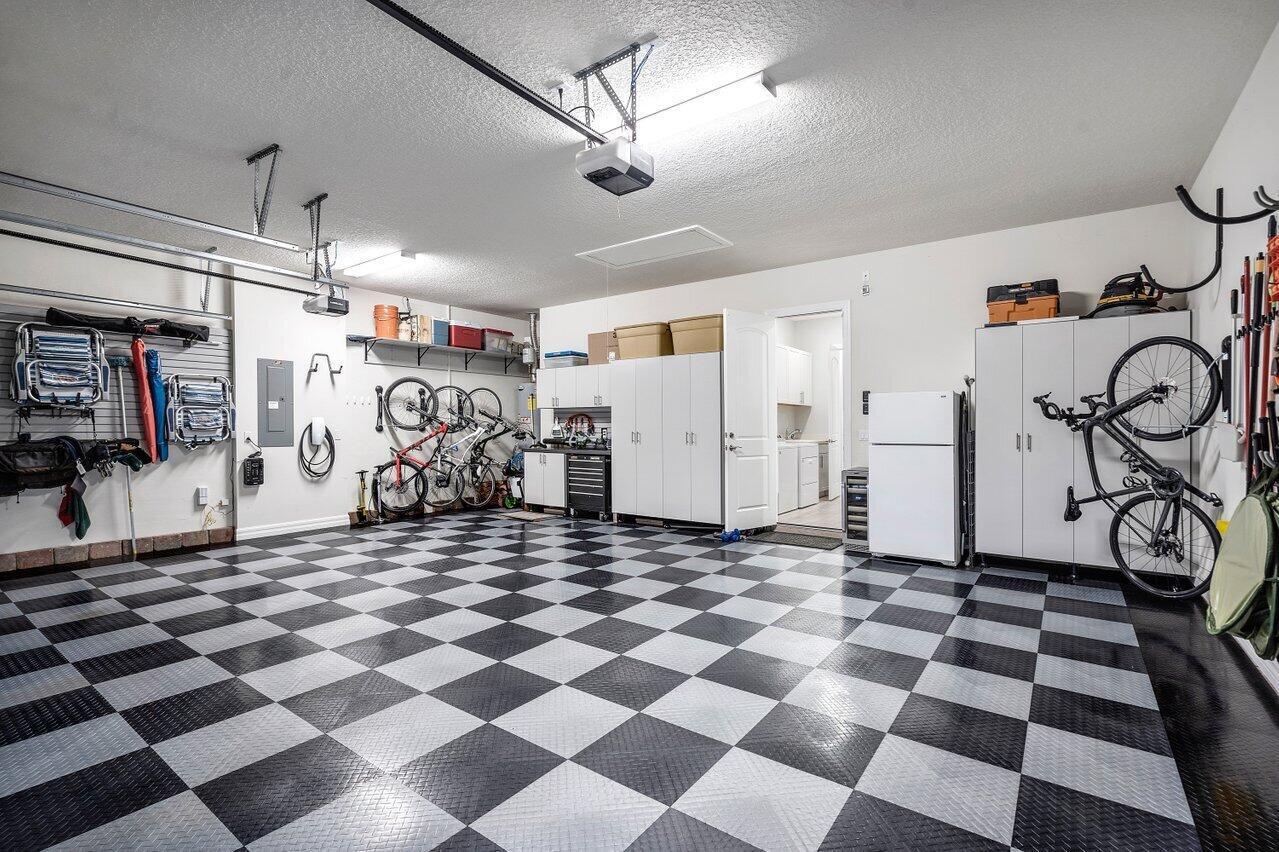 SONOMA ISLES - Residential