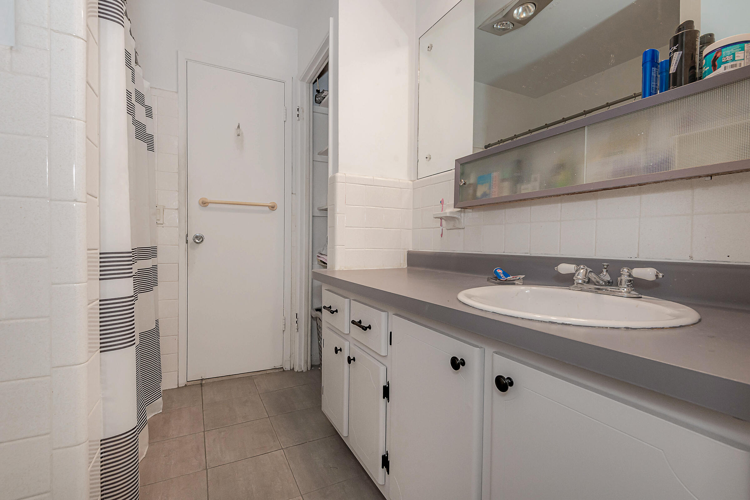 COLONIAL GARDENS CONDO - Residential