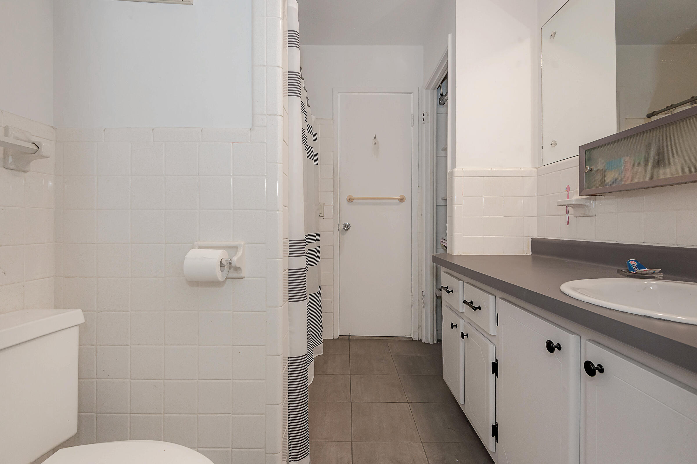 COLONIAL GARDENS CONDO - Residential