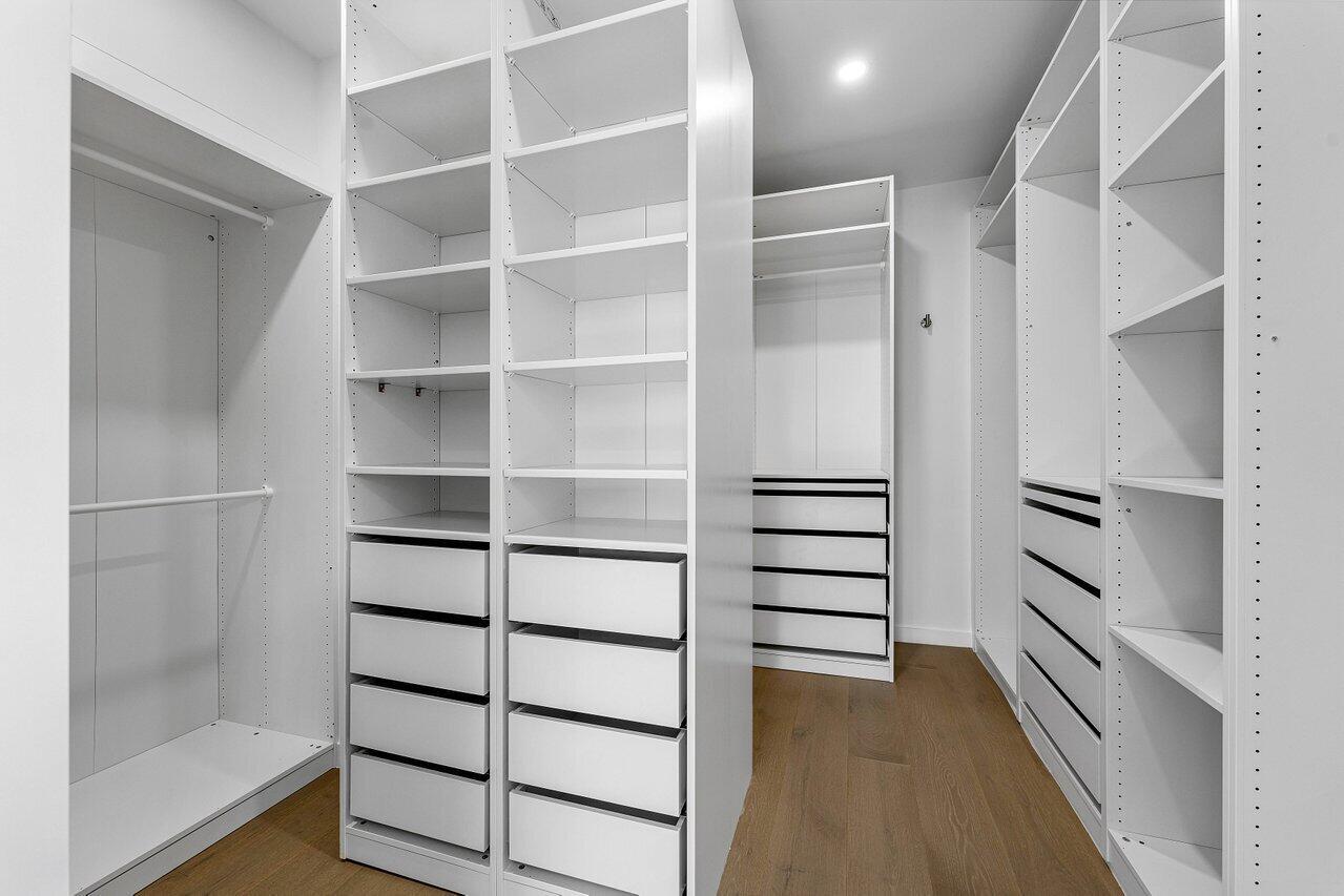 BRELSFORD PARK - Residential