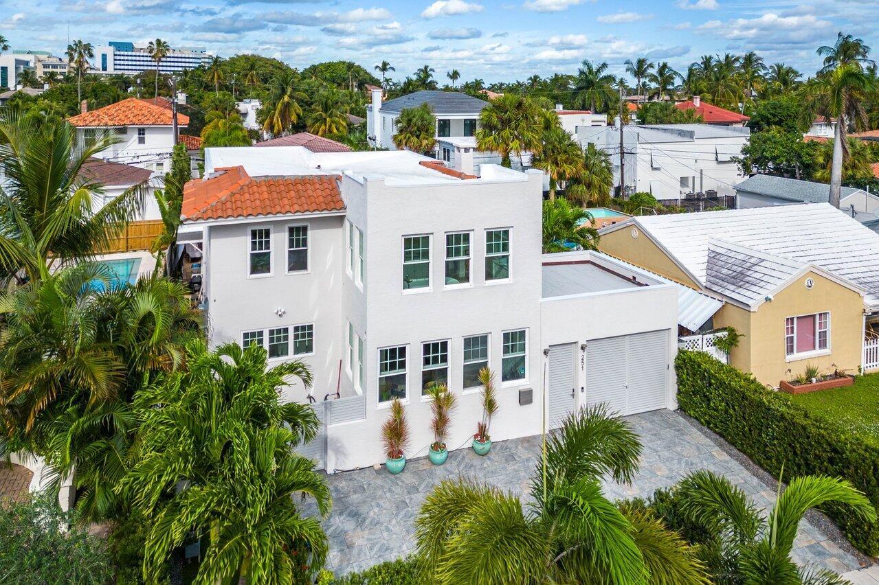 BRELSFORD PARK - Residential