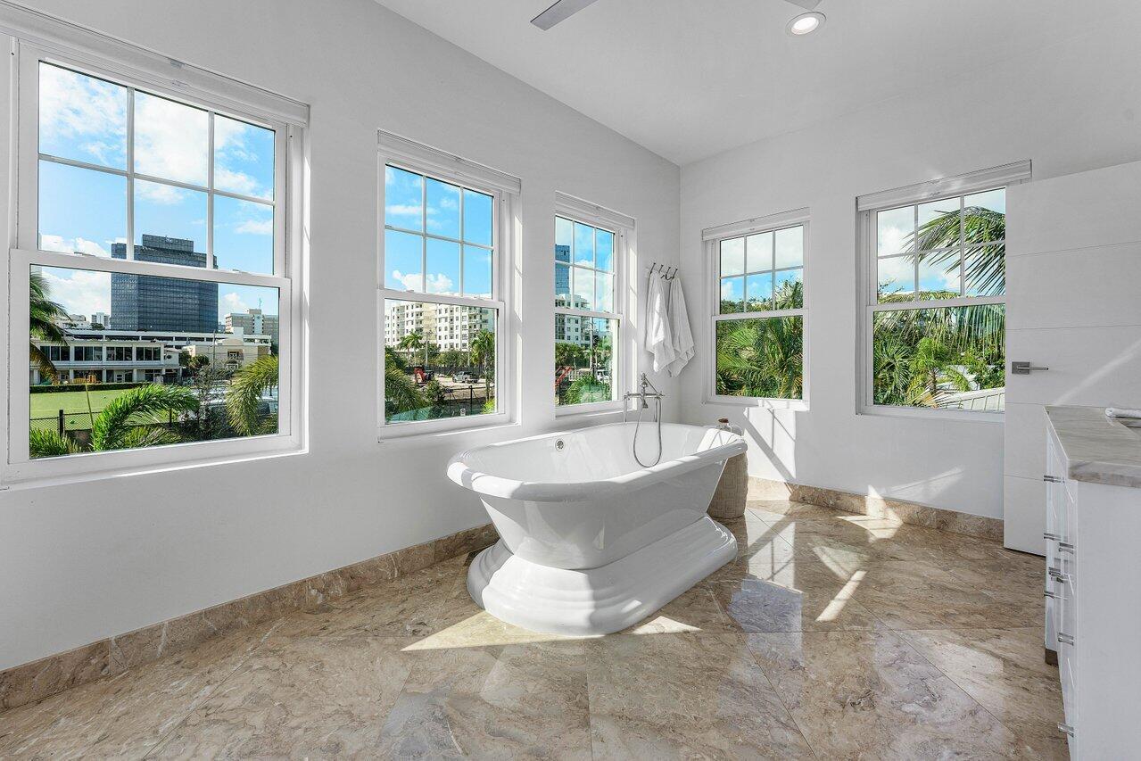 BRELSFORD PARK - Residential