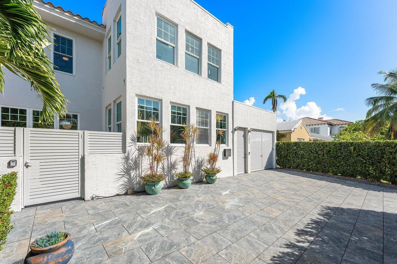 BRELSFORD PARK - Residential