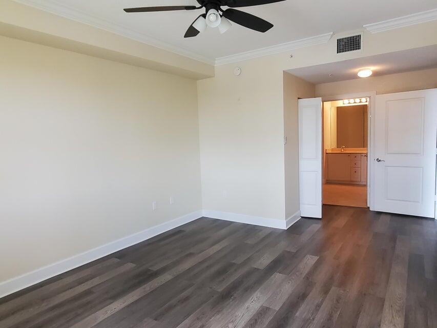 VIZCAYA LAKES CONDO - Residential