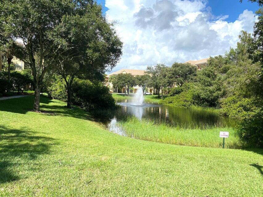 VIZCAYA LAKES CONDO - Residential